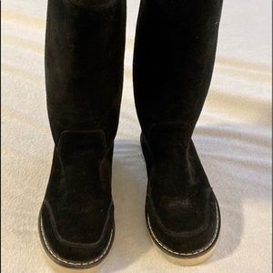 Tall very warm bear claw faux fur lined boots